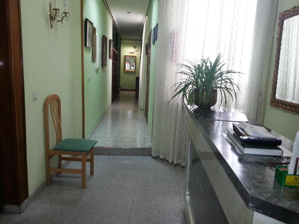 Hostal Olga Мадрид Экстерьер фото