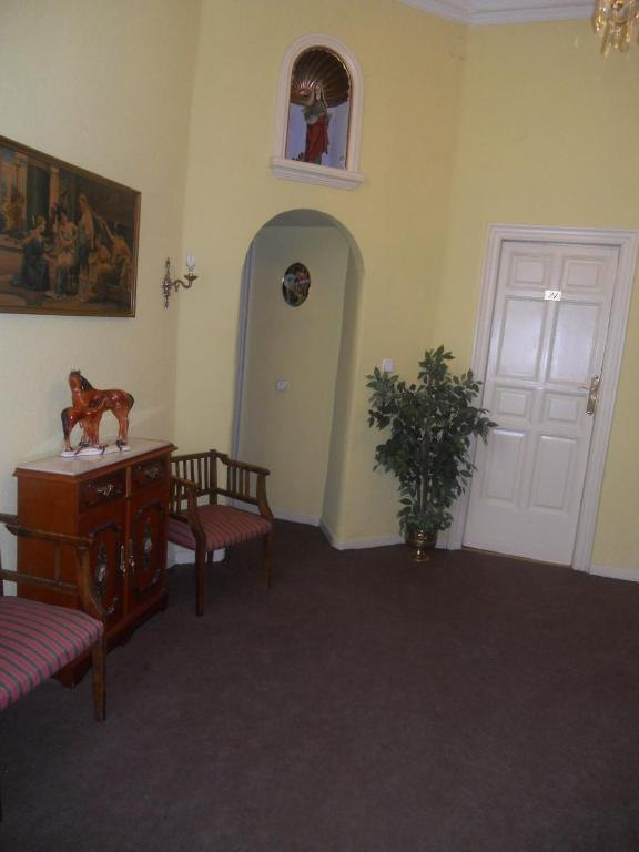Hostal Olga Мадрид Экстерьер фото
